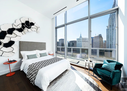 East 44th Street - Photo 1