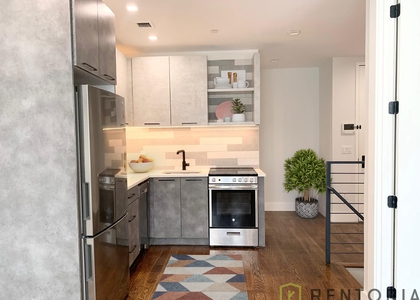 555 Grand st - Photo 1