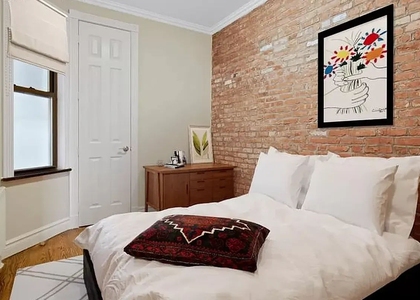 350 W 21st St - Photo 1