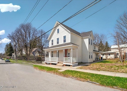 3 Waterbury Street - Photo 1