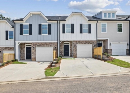 102 Fairlie Parkway - Photo 1
