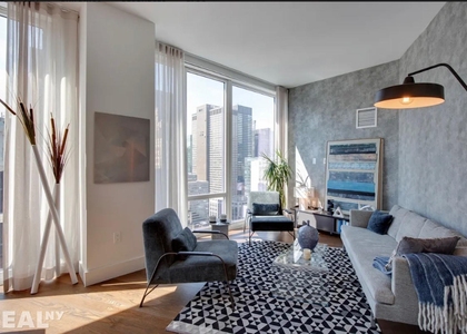 East 44th Street - Photo 1