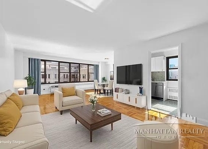Fourth Avenue/E 14 - Photo 1