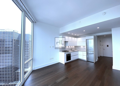 East 44th Street - Photo 1
