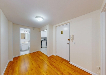 East 80th Street - Photo 1