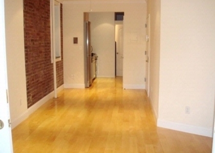 Tenth Avenue - Photo 1