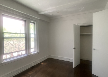 140 West 55th Street - Photo 1