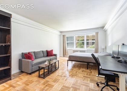 321 E 45th Street - Photo 1