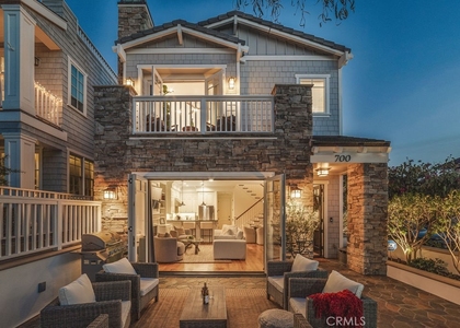700 Acacia Avenue - Photo 1