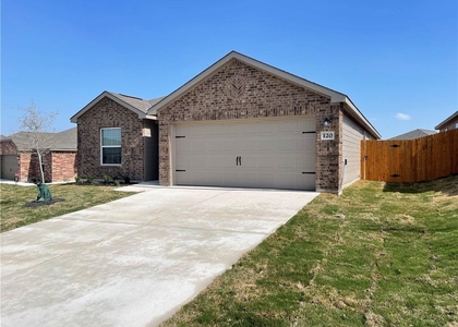 120 Fairfax Ln - Photo 1
