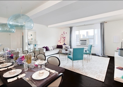 1st Avenue - Photo 1