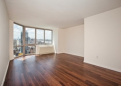 10th Avenue - Photo 1