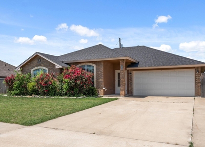 5901 Hercules Ave - Photo 1