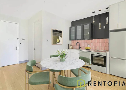 209 Montrose Avenue - Photo 1