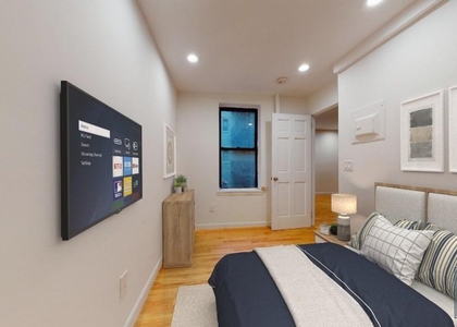 30 Charlton Street - Photo 1