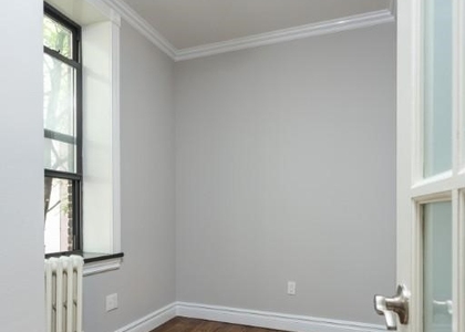 326 East 35th Street - Photo 1