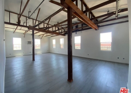 726 S Santa Fe Avenue - Photo 1