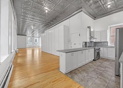 78 Grand Street - Photo 1