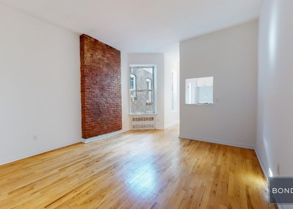 East 85th Street - Photo 1