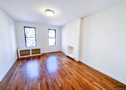 East 89th Street - Photo 1