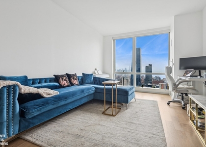 460 W 42nd Street - Photo 1