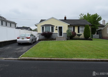 23 Pleasant Avenue - Photo 1