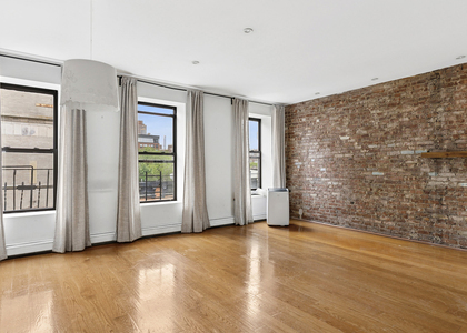 319 E 105th Street - Photo 1