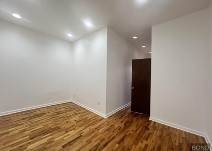 69 Scholes Street - Photo 1