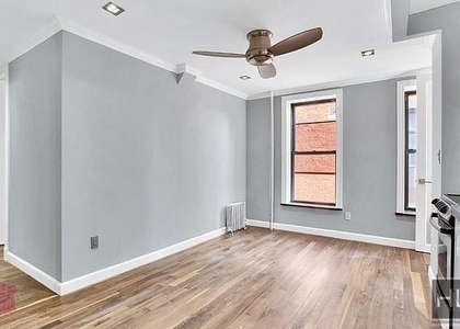 Second Avenue - Photo 1
