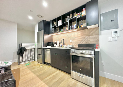 48 Bleecker Street - Photo 1