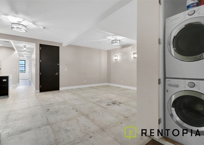 59 Graham Avenue - Photo 1