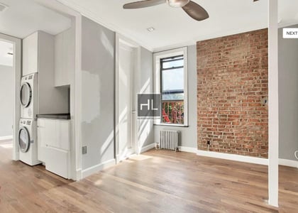 Second Avenue - Photo 1