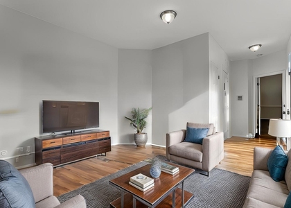 Waverly Place & Greenwich Aven - Photo 1