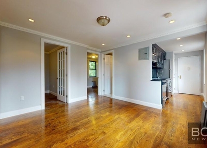 East 10th Street - Photo 1