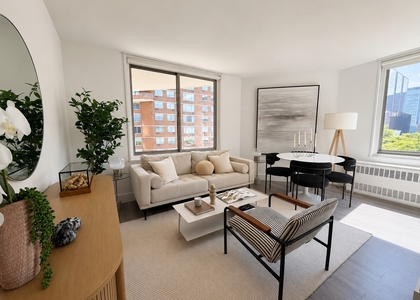 Second Avenue - Photo 1