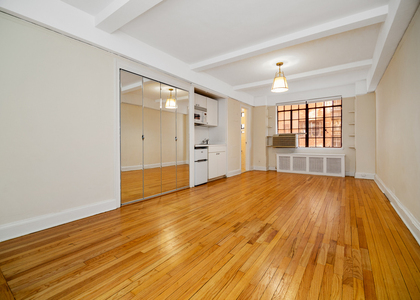 325 E 41st Street - Photo 1