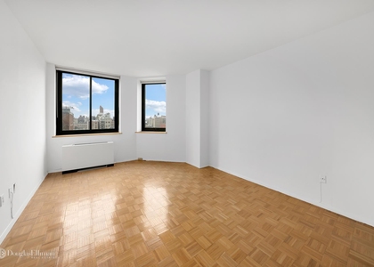 2000 Broadway - Photo 1