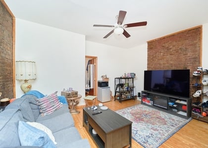 319 E 95th Street - Photo 1
