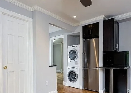 East 10th Street - Photo 1