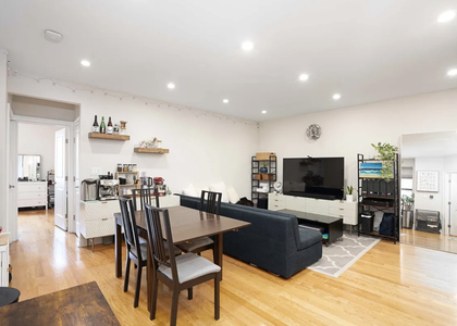 105 Bennett Avenue - Photo 1