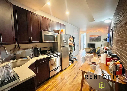 161 Maujer Street - Photo 1