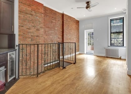 250 Mott Street - Photo 1
