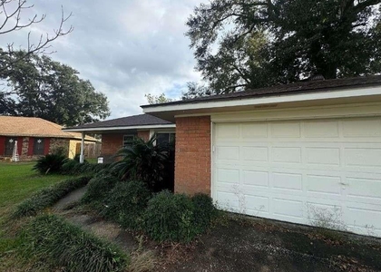 718 Westbury Street - Photo 1