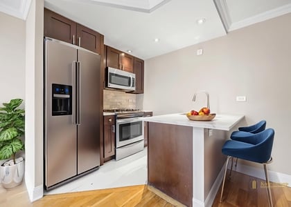 327 greenwich st - Photo 1