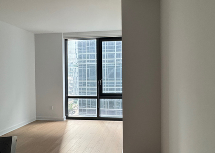 West End Avenue - Photo 1