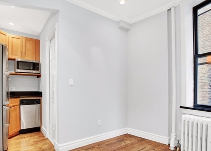 326 East 35th Street - Photo 1