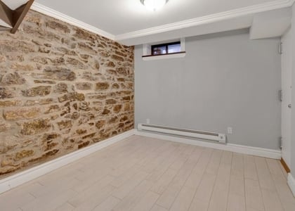 Mott Street - Photo 1
