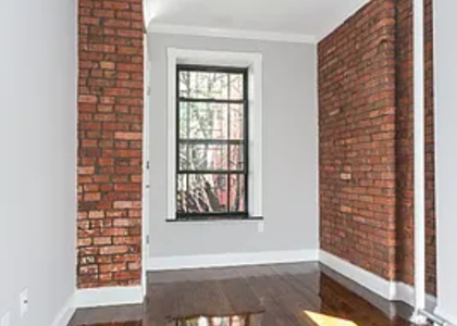 West 103rd Street - Photo 1