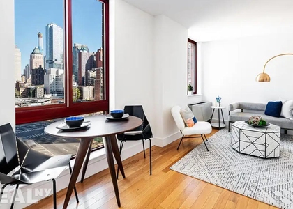 West 35th Street - Photo 1