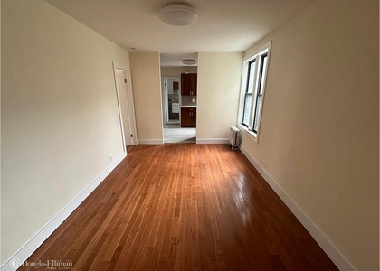165 Meserole St - Photo 1